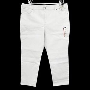 NWT Terra & Sky Womens Straight High Rise Stretch White Denim Jeans Plus Sz 20WP